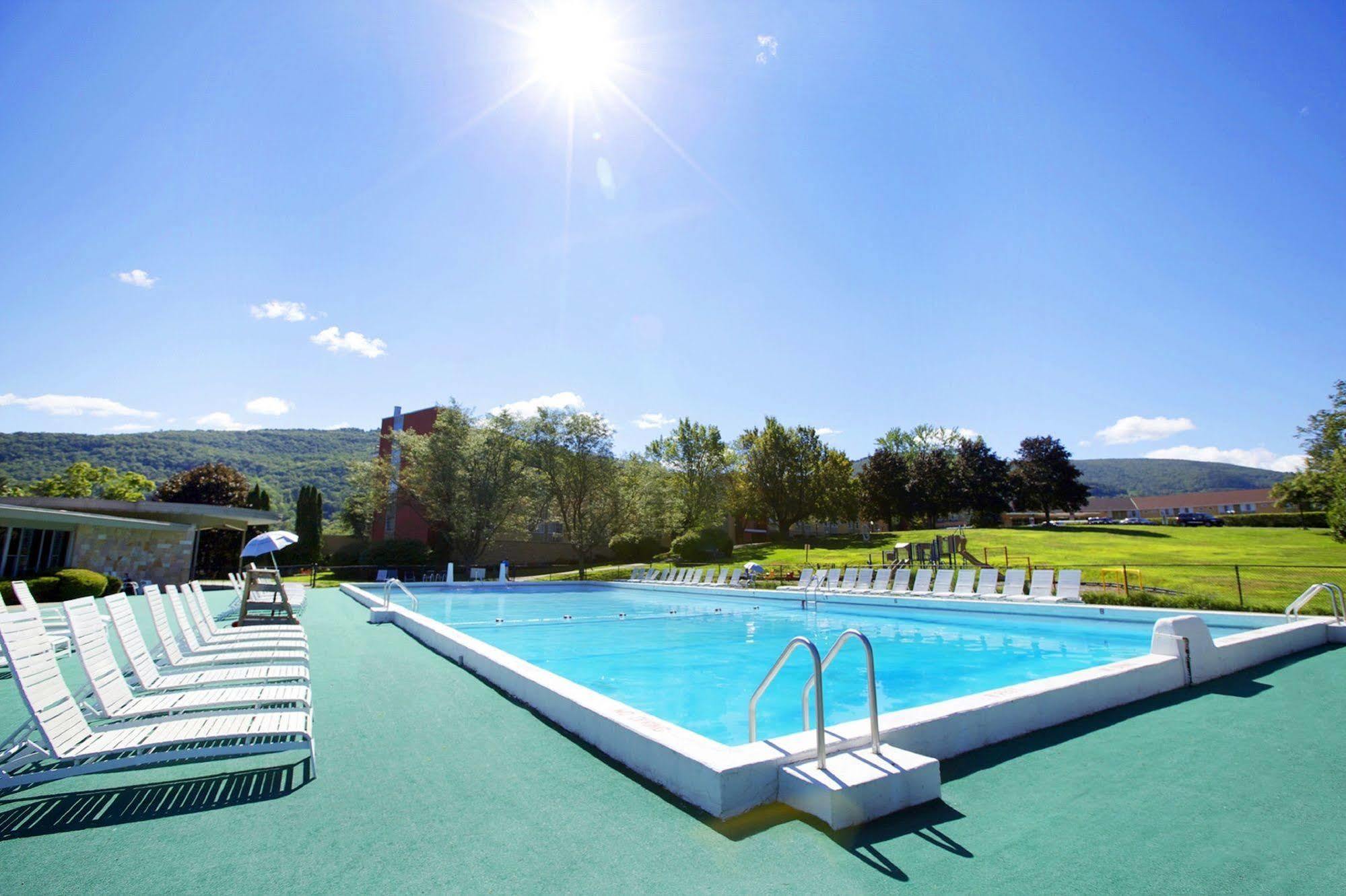 Hotel Honors Haven Retreat & Conference Ellenville Exteriér fotografie